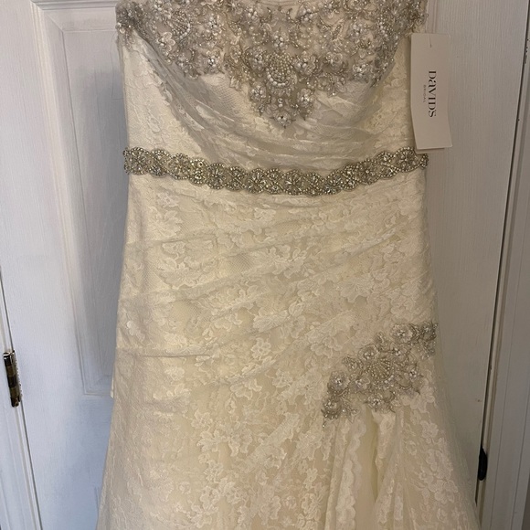 Wedding dress size 6 new with tags - Picture 10 of 15